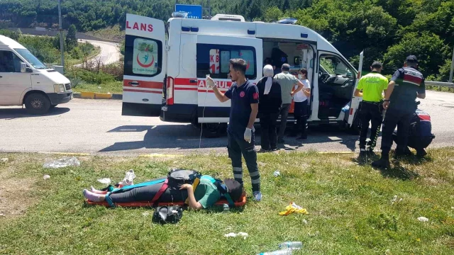 Karabük'te Kavşakta Otomobil Çarpışması: 3 Yaşındaki Çocuk Hayatını Kaybetti babasının feryatları yürek dağladı