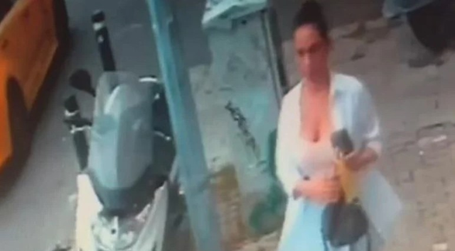 Kadıköy'de Pencereden Atılan Kadın 3 Yıl Önce Cinayete Kurban Giden Abisinin Yanına Defnedildi