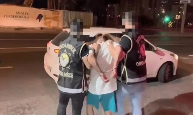 İstanbul'da rapçilere operasyon: 3 şarkıcı gözaltına alındı